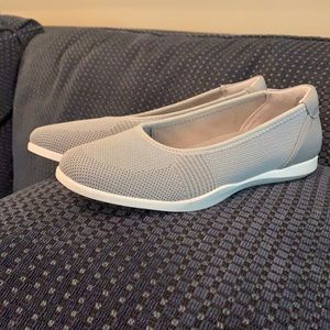 Cliffs grey flats shoes